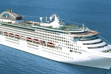 Khách đổ bệnh đồng loạt, du thuyền dự kiến tới Việt Nam phải đột ngột dừng lại