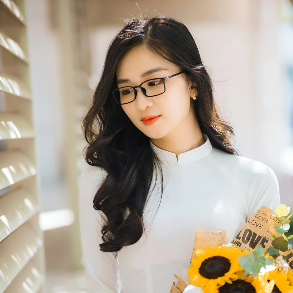 Cô giáo trẻ xinh đẹp xôn xao cộng đồng mạng với nét chữ đẹp đến khó tin - 10 Cô giáo trẻ xinh đẹp xôn xao cộng đồng mạng với nét chữ đẹp đến khó tin - 10