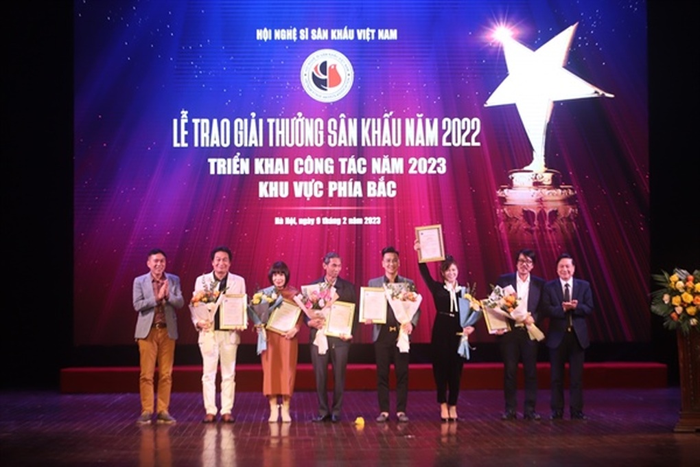 4 vở diễn xuất sắc được trao tặng giải A Giải thưởng sân khấu năm 2022 - 3 4 vở diễn xuất sắc được trao tặng giải A Giải thưởng sân khấu năm 2022 - 3