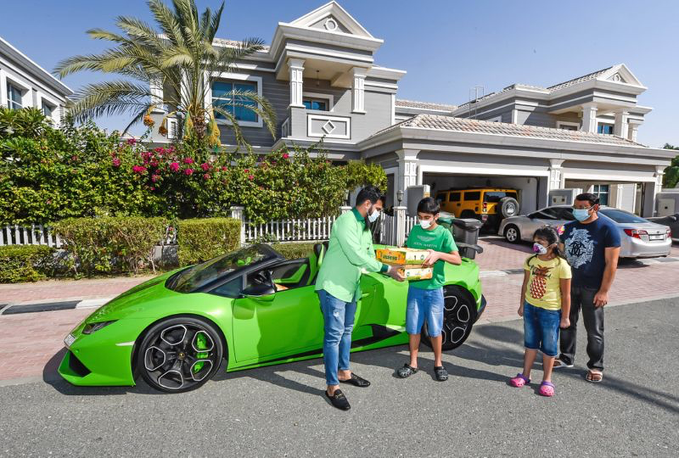 Chơi lớn giao xoài bằng… siêu xe Lamborghini - 2 Chơi lớn giao xoài bằng… siêu xe Lamborghini - 2