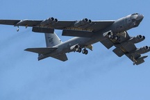 Dồn dập đưa “pháo đài bay” tới Biển Đông và Hoa Đông, Mỹ “nắn gân” Trung Quốc?