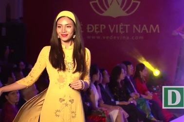 Mãn nhãn với những thiết kế áo dài dát vàng