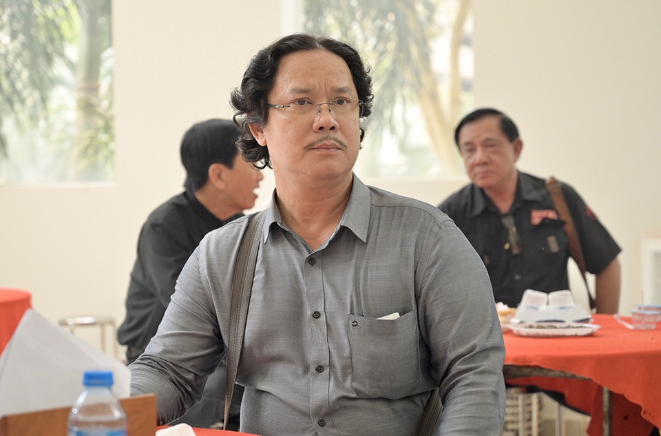 Linh cữu diễn viên Chánh Tín sẽ di chuyển ngang nhà cũ trước khi hoả táng - 15 Linh cữu diễn viên Chánh Tín sẽ di chuyển ngang nhà cũ trước khi hoả táng - 15