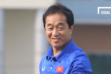 Trợ lý Lee Young Jin tin tuyển Việt Nam sẽ làm nên lịch sử ở vòng loại World Cup