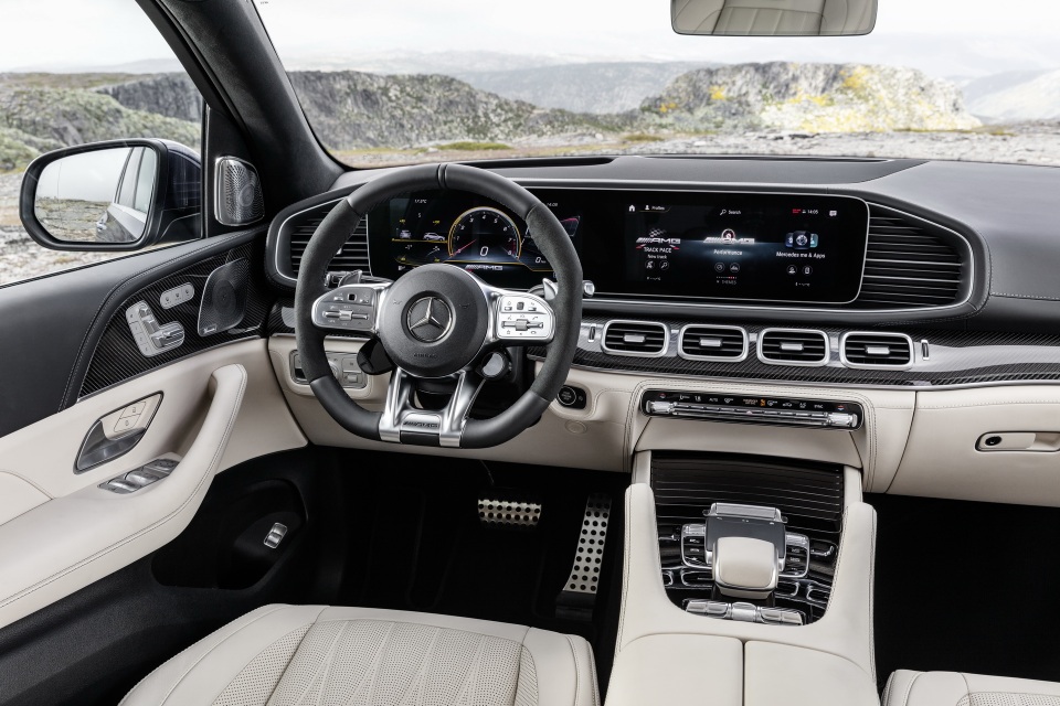 Mercedes-AMG GLE 63 và 63S nghênh chiến BMW X5 M - 4 Mercedes-AMG GLE 63 và 63S nghênh chiến BMW X5 M - 4