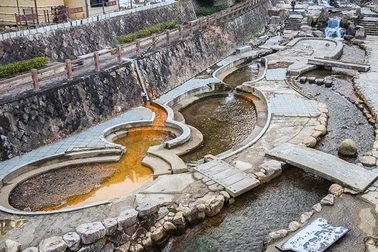 "Muôn màu muôn vẻ" những onsen độc đáo nhất Nhật Bản