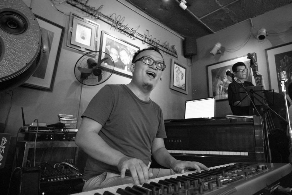 Rời ban nhạc Anh Em, nghệ sĩ piano Tuấn Nam “chơi lớn” giữa mùa Covid-19 - 2 Rời ban nhạc Anh Em, nghệ sĩ piano Tuấn Nam “chơi lớn” giữa mùa Covid-19 - 2