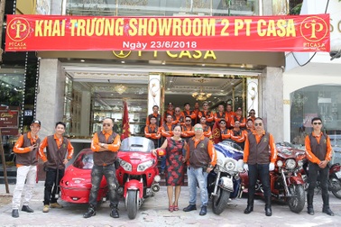 Nội thất PT Casa khai trương ấn tượng với màn biểu diễn motor phân khối lớn