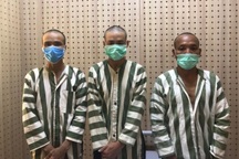 Bé gái bị 3 gã hàng xóm xâm hại suốt nhiều tháng