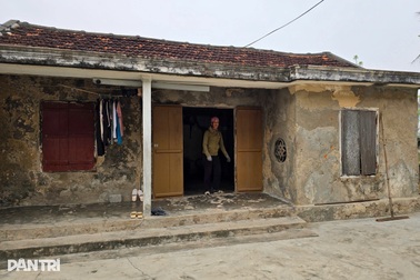 Những ngôi nhà vỏ sò và ký ức một thời gian khó của người dân làng biển