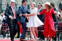 Thủ tướng Canada khiêu vũ cực "sung" trong ngày Quốc khánh