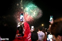 TPHCM bắn pháo hoa tại 3 địa điểm đón năm mới 2025