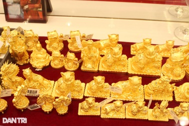 Giá vàng giảm chóng mặt, thủng ngưỡng hỗ trợ quan trọng