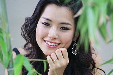 Hoa hậu Honey Lee sắp “tái xuất”