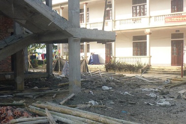 Tạm đình chỉ công trình bị sập giàn giáo làm 5 người thương vong