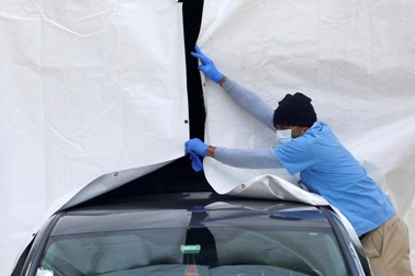 Thi thể ùn ứ trong các nhà xác di động ở New York