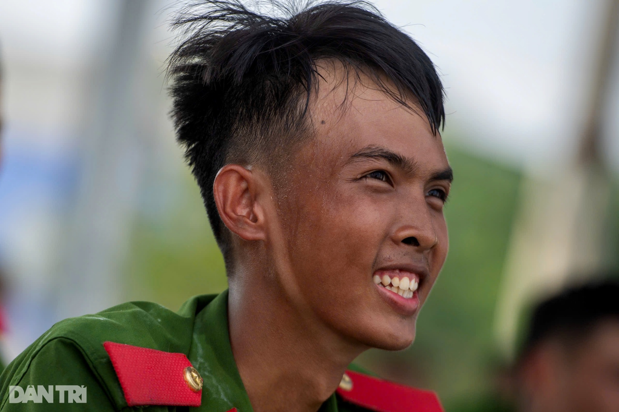 Cặp sinh đôi tự hào cùng tập luyện diễu binh kỷ niệm 80 năm Quốc khánh - 13