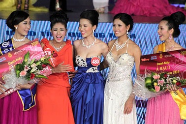 “Bỏ giải Người ứng xử hay nhất vì sợ... không công bằng!”