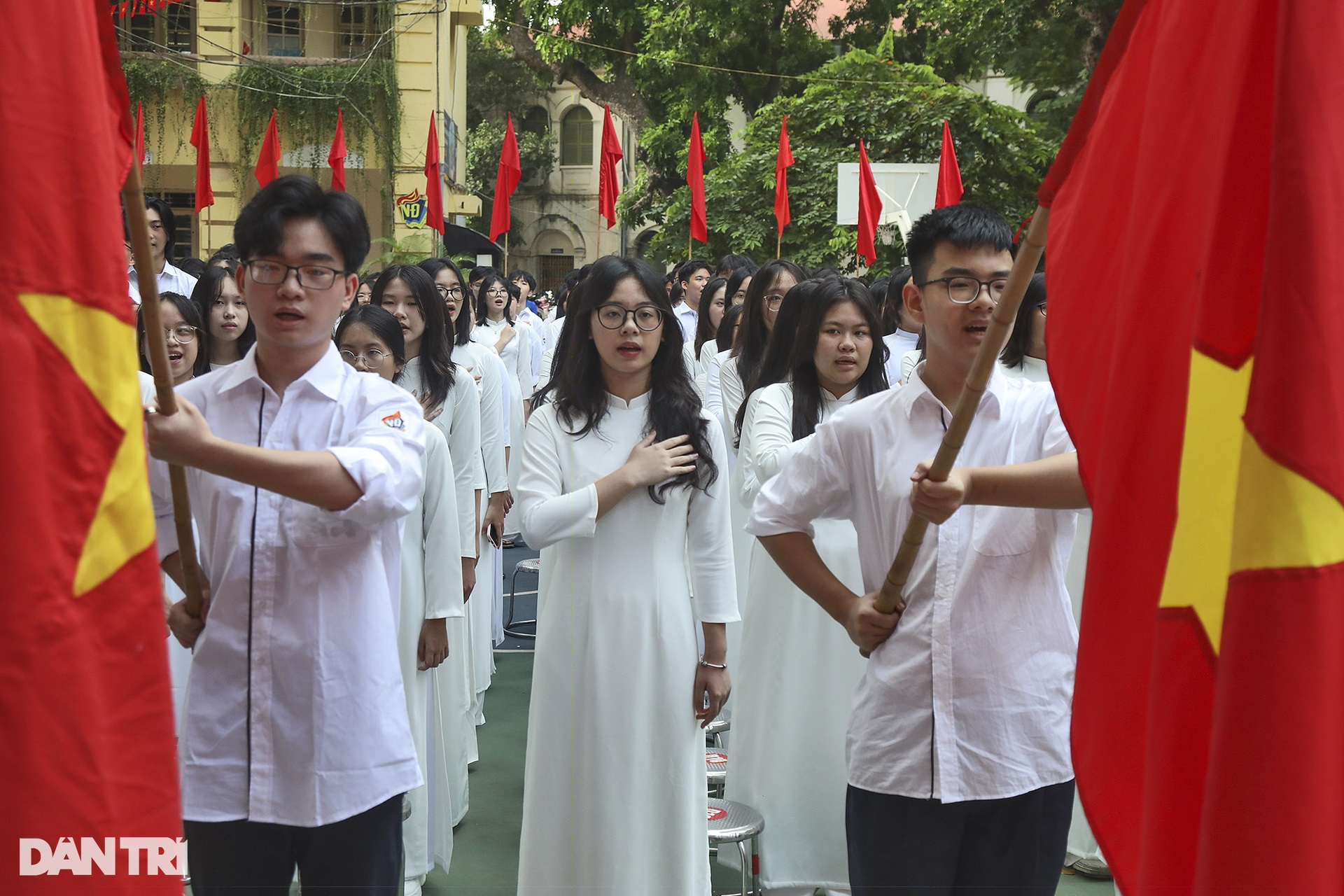 Lễ khai giảng ngắn gọn, vui tươi của trường THPT Việt Đức - 5 Lễ khai giảng ngắn gọn, vui tươi của trường THPT Việt Đức - 5