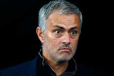 Mourinho: “Tôi chẳng cần sự đảm bảo tương lai”