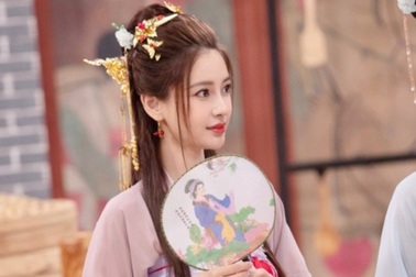 Angelababy đẹp xuất sắc với tạo hình cổ trang