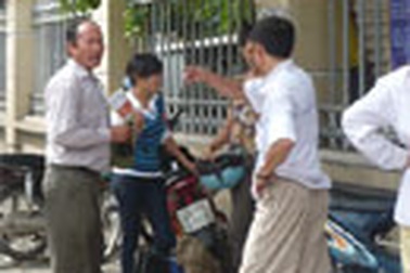 “Cò” nhà trọ “giăng” từ bến xe vào trường thi 