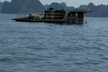 Va chạm liên hoàn trên biển, tàu chở than bị chìm