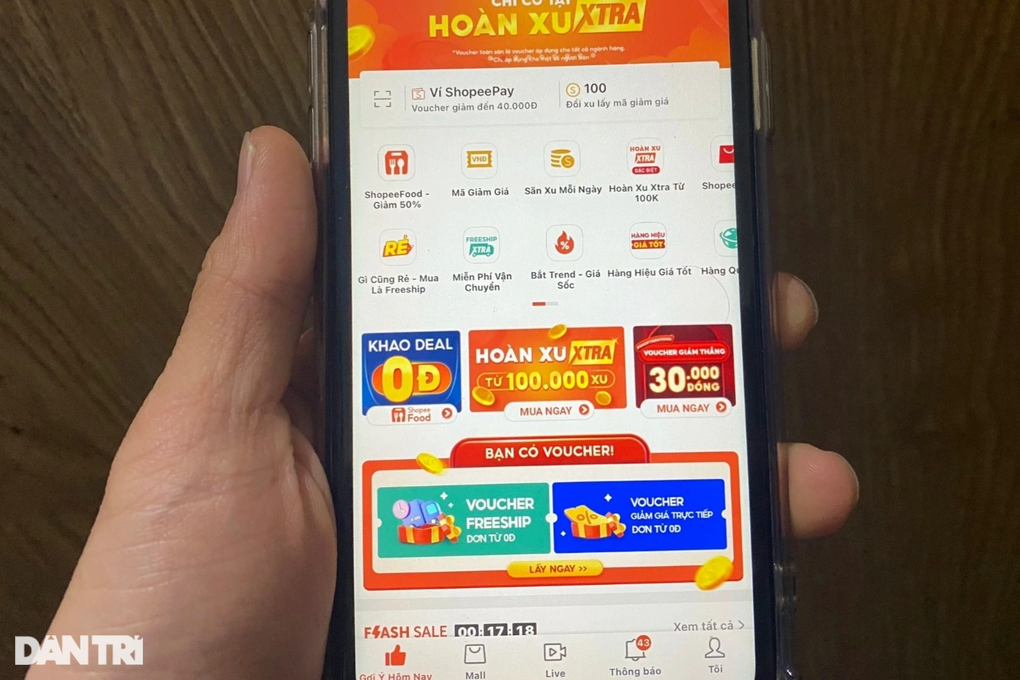 Cơ quan thuế theo dõi 53.200 cá nhân bán hàng trên Shopee, Lazada, Sendo... - 1 Cơ quan thuế theo dõi 53.200 cá nhân bán hàng trên Shopee, Lazada, Sendo... - 1