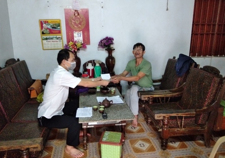 Thanh Hoá: Triển khai trả lương hưu, trợ cấp BXHH tại nhà cho 30.000 người - 3 Thanh Hoá: Triển khai trả lương hưu, trợ cấp BXHH tại nhà cho 30.000 người - 3