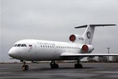 Nga: Một máy bay hạ cánh khẩn cấp vì trục trặc động cơ