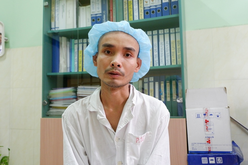 Người đàn ông có trái tim lỗi nhịp khát khao thêm một lần được sống - 1 Người đàn ông có trái tim lỗi nhịp khát khao thêm một lần được sống - 1