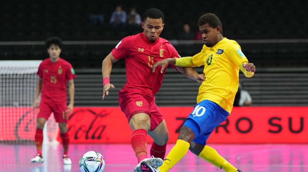 Thắng đậm 9-4, tuyển futsal Thái Lan gặp Kazakhstan ở vòng 1/8 World Cup - 1 Thắng đậm 9-4, tuyển futsal Thái Lan gặp Kazakhstan ở vòng 1/8 World Cup - 1