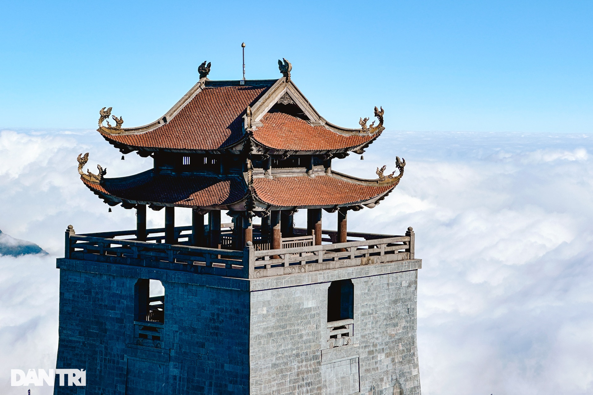 Người dân thích thú đổ về Sa Pa săn mây - 10 Người dân thích thú đổ về Sa Pa săn mây - 10