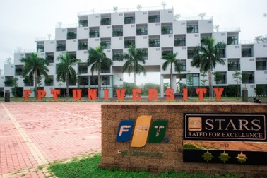 Hà Nội: Gỡ phong tỏa Đại học FPT