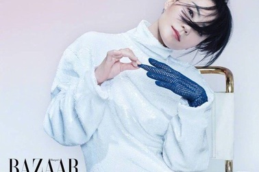 Vương Phi bất ngờ xuất hiện trên sân khấu cùng hai con gái