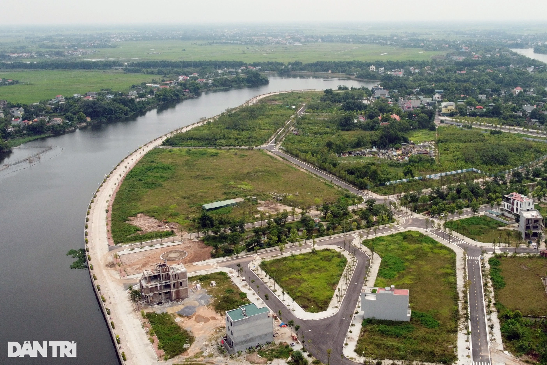 Hoang vắng tại khu đô thị được phân lô bán nền ở Hà Nam - 8 Hoang vắng tại khu đô thị được phân lô bán nền ở Hà Nam - 8