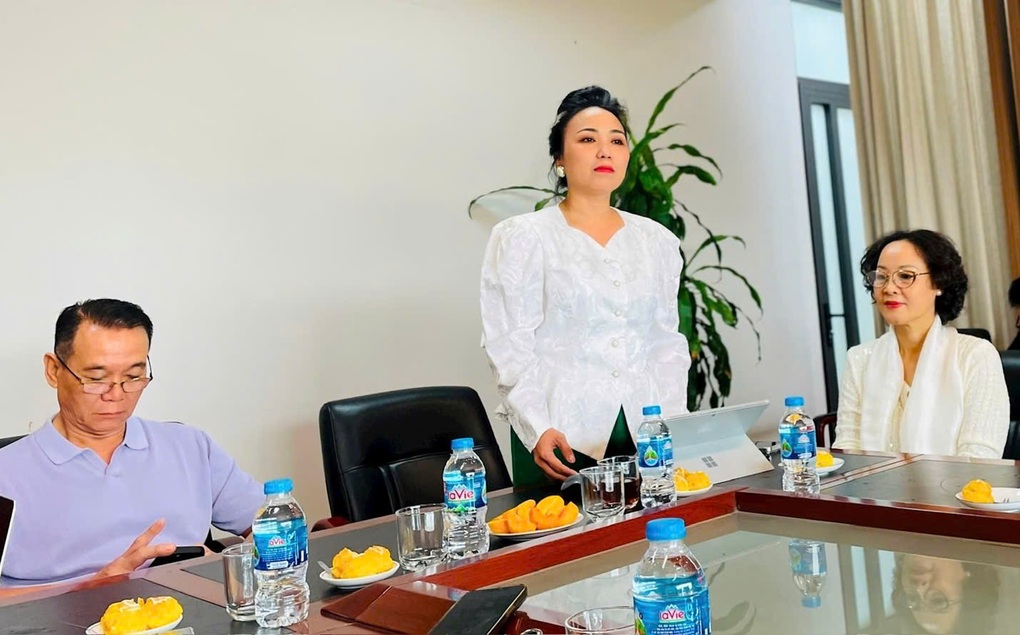 Hội Nghệ sĩ Múa trăn trở về điệu dân vũ dành cho người Việt Nam - 2 Hội Nghệ sĩ Múa trăn trở về điệu dân vũ dành cho người Việt Nam - 2