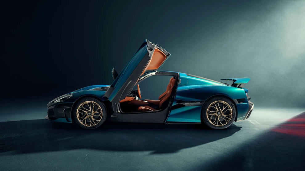 Siêu xe chạy điện Rimac Nevera gây choáng không chỉ bởi giá bán 2 triệu EUR - 7 Siêu xe chạy điện Rimac Nevera gây choáng không chỉ bởi giá bán 2 triệu EUR - 7