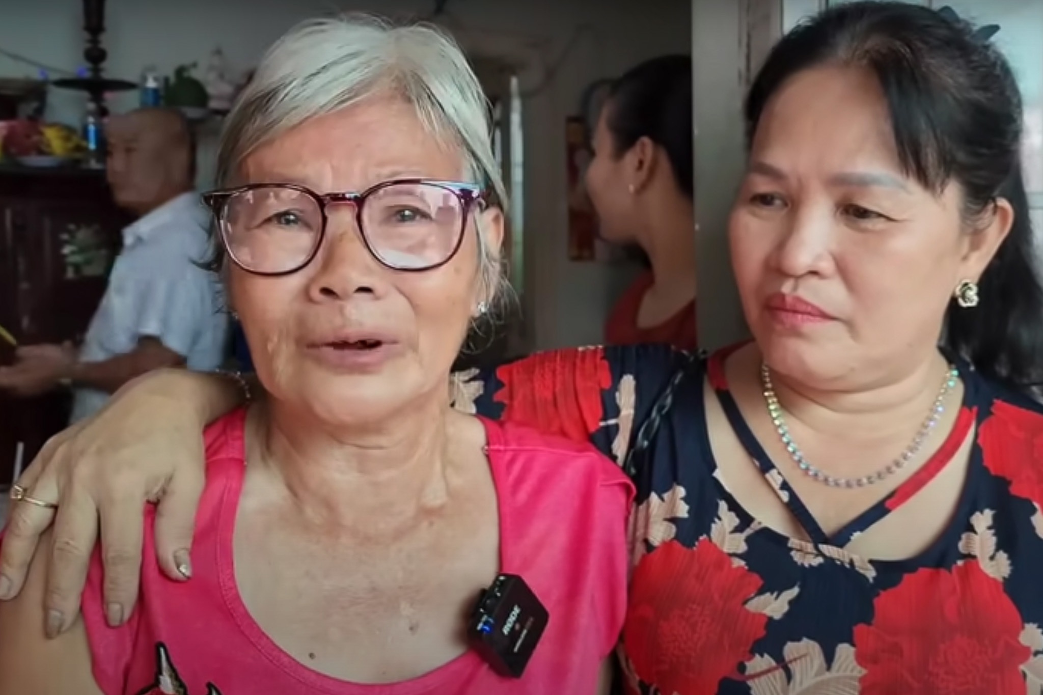 Sladké ovoce pro ženu, která ztratila kontakt se svými mateřskými příbuznými na více než 50 let - 2 Trái ngọt cho người phụ nữ hơn 50 năm mất liên lạc với người thân bên ngoại - 2