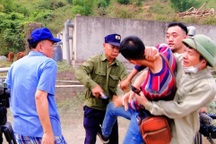 Yêu cầu xử nghiêm vụ hành hung, cản trở phóng viên tác nghiệp