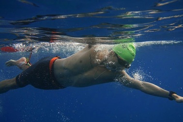 Hàng ngàn vận động viên tham dự giải bơi biển quốc tế tại Việt Nam