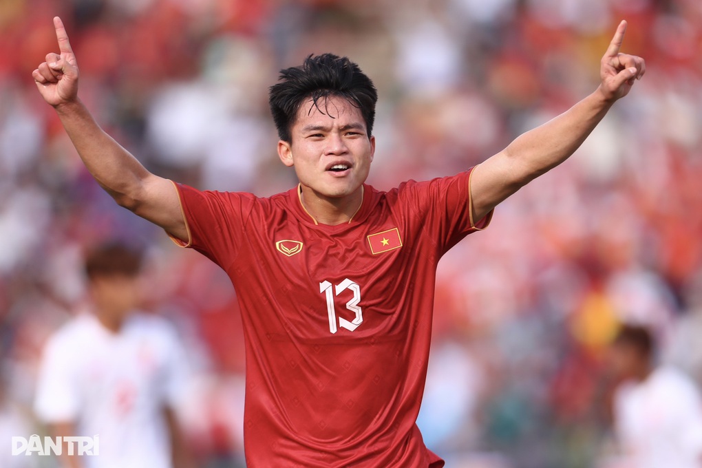 BLV Quang Huy: Lứa U22 Việt Nam ở SEA Games 32 rất có triển vọng - 2 BLV Quang Huy: Lứa U22 Việt Nam ở SEA Games 32 rất có triển vọng - 2
