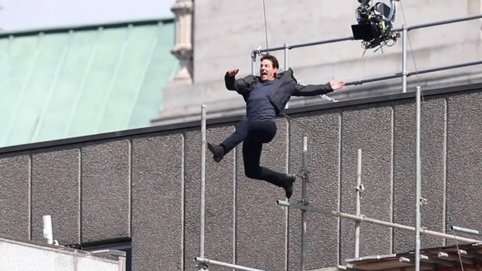 Tom Cruise và những lần đóng cảnh mạo hiểm khiến fans thót tim - 1 Tom Cruise và những lần đóng cảnh mạo hiểm khiến fans thót tim - 1