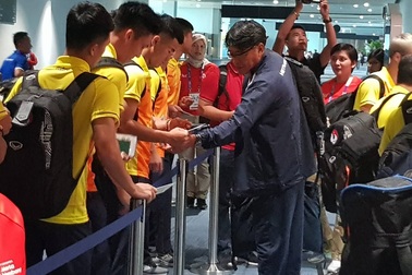 Tuyển Olympic Việt Nam phải di chuyển 50km để đến sân tập