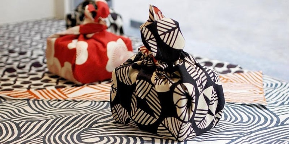 Nét tinh tế trong nghệ thuật gói quà Furoshiki Nhật Bản - 5 Nét tinh tế trong nghệ thuật gói quà Furoshiki Nhật Bản - 5