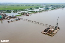 Đại công trường xây cầu vượt sông Đáy dài 1,2km nối Ninh Bình - Nam Định