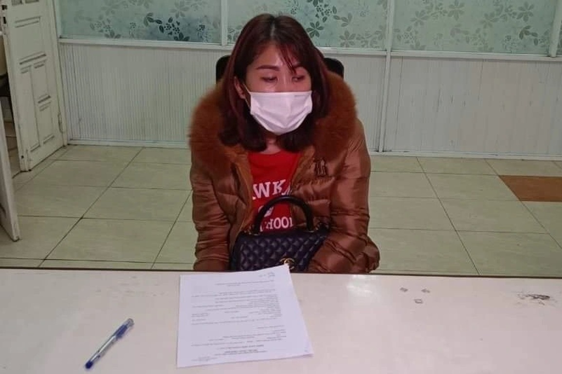 Khởi tố 2 cô gái mua bán hàng loạt tài khoản ngân hàng - 2