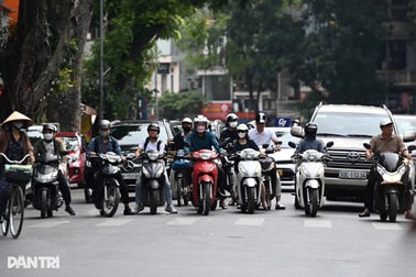 Kiểm soát khí thải xe máy: “Chúng ta không cấm xe cũ tham gia giao thông"