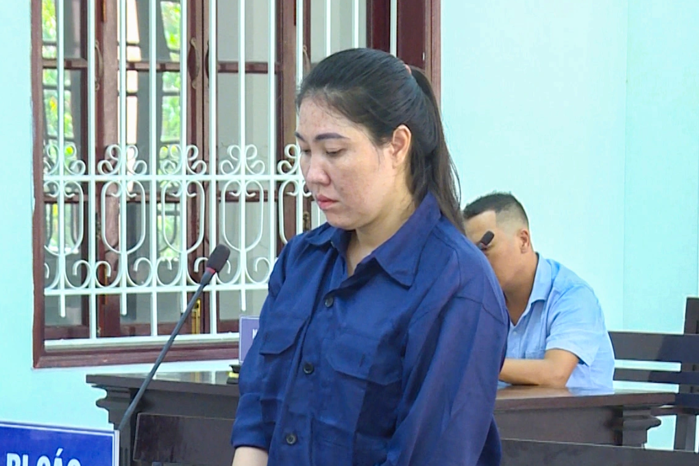 Làm ăn thua lỗ, nữ quái lừa tiền cả cô giáo của con - 1 Làm ăn thua lỗ, nữ quái lừa tiền cả cô giáo của con - 1