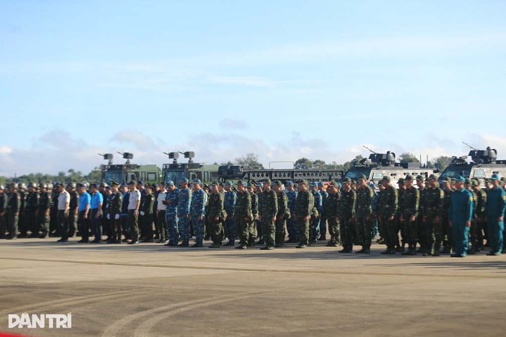 Xem 3 tình huống giả định Cảng Hàng không Buôn Ma Thuột bị tấn công - 3 Xem 3 tình huống giả định Cảng Hàng không Buôn Ma Thuột bị tấn công - 3